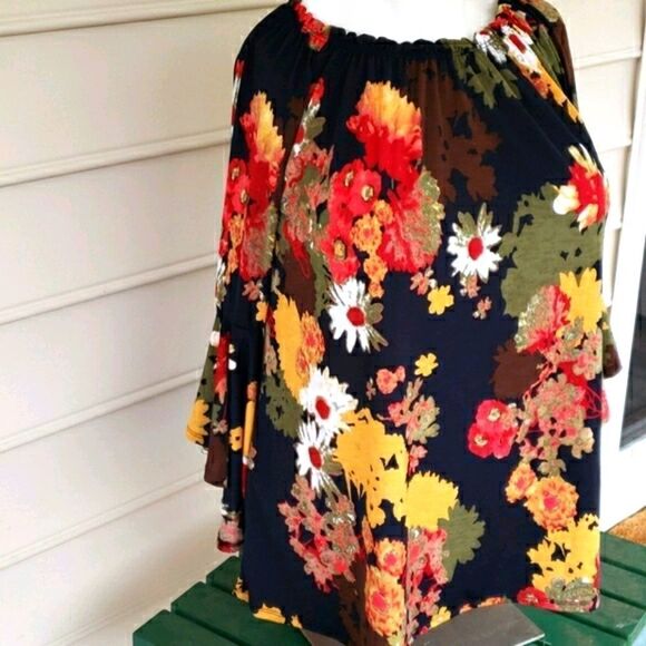 Paisley Grace women's Boutique top size small - Picture 2 of 10